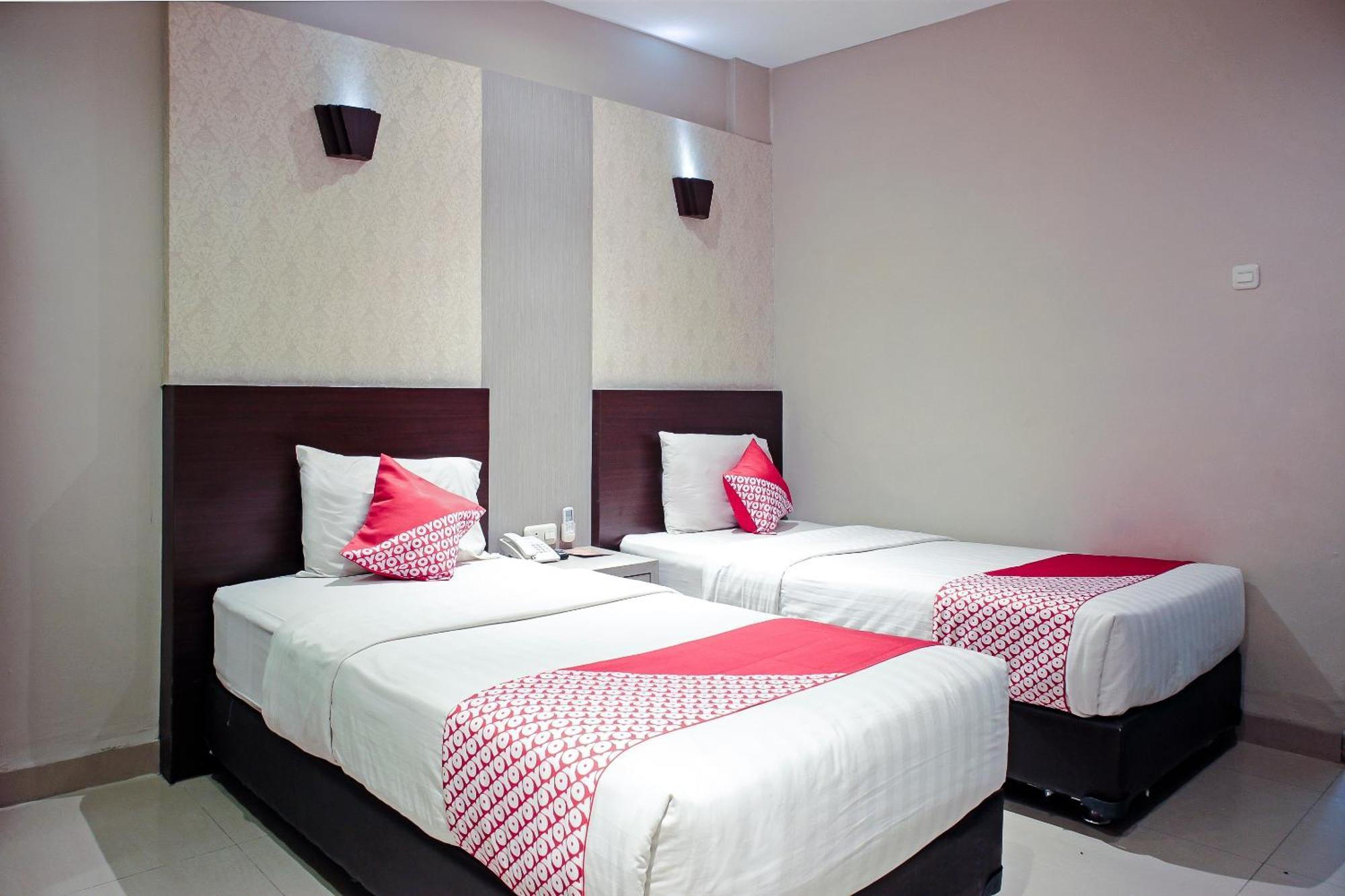 Oyo 1009 Hotel Bumi Malaya Medan Bagian luar foto