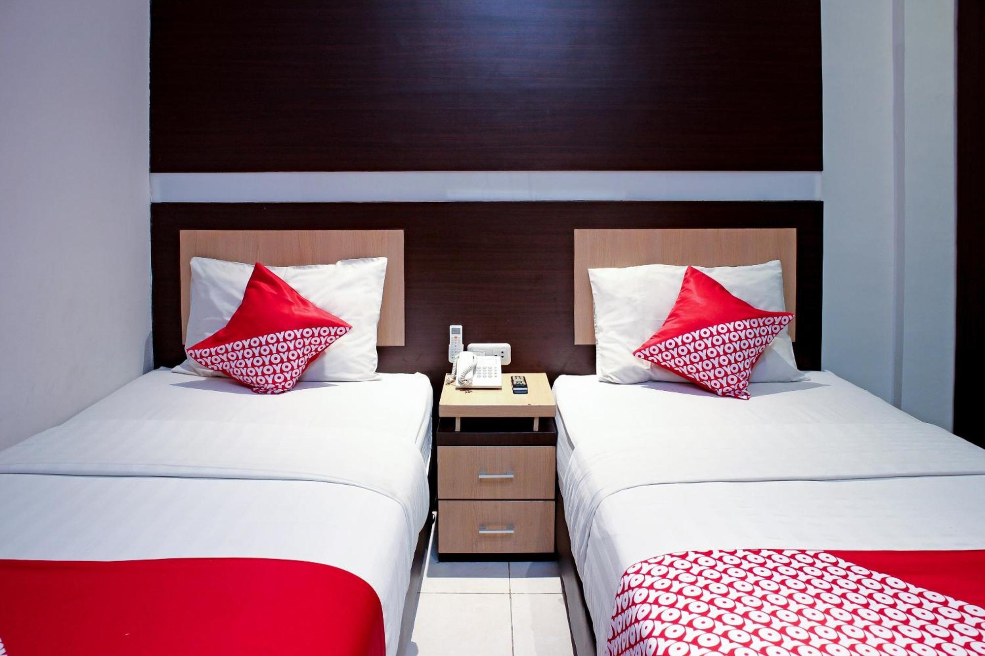 Oyo 1009 Hotel Bumi Malaya Medan Bagian luar foto