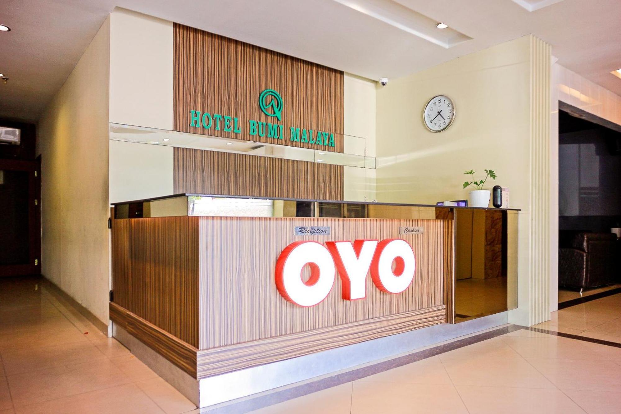 Oyo 1009 Hotel Bumi Malaya Medan Bagian luar foto