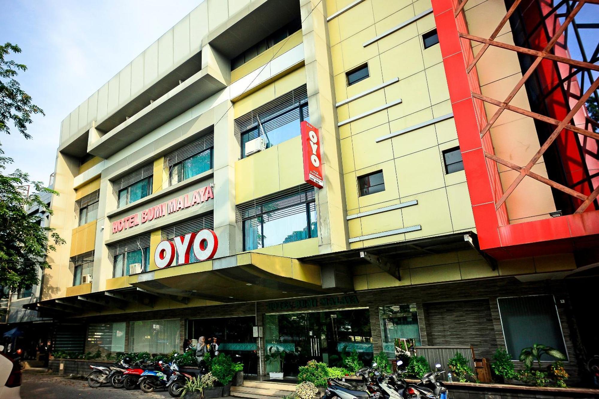 Oyo 1009 Hotel Bumi Malaya Medan Bagian luar foto