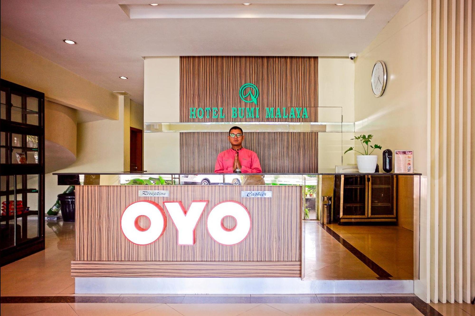 Oyo 1009 Hotel Bumi Malaya Medan Bagian luar foto