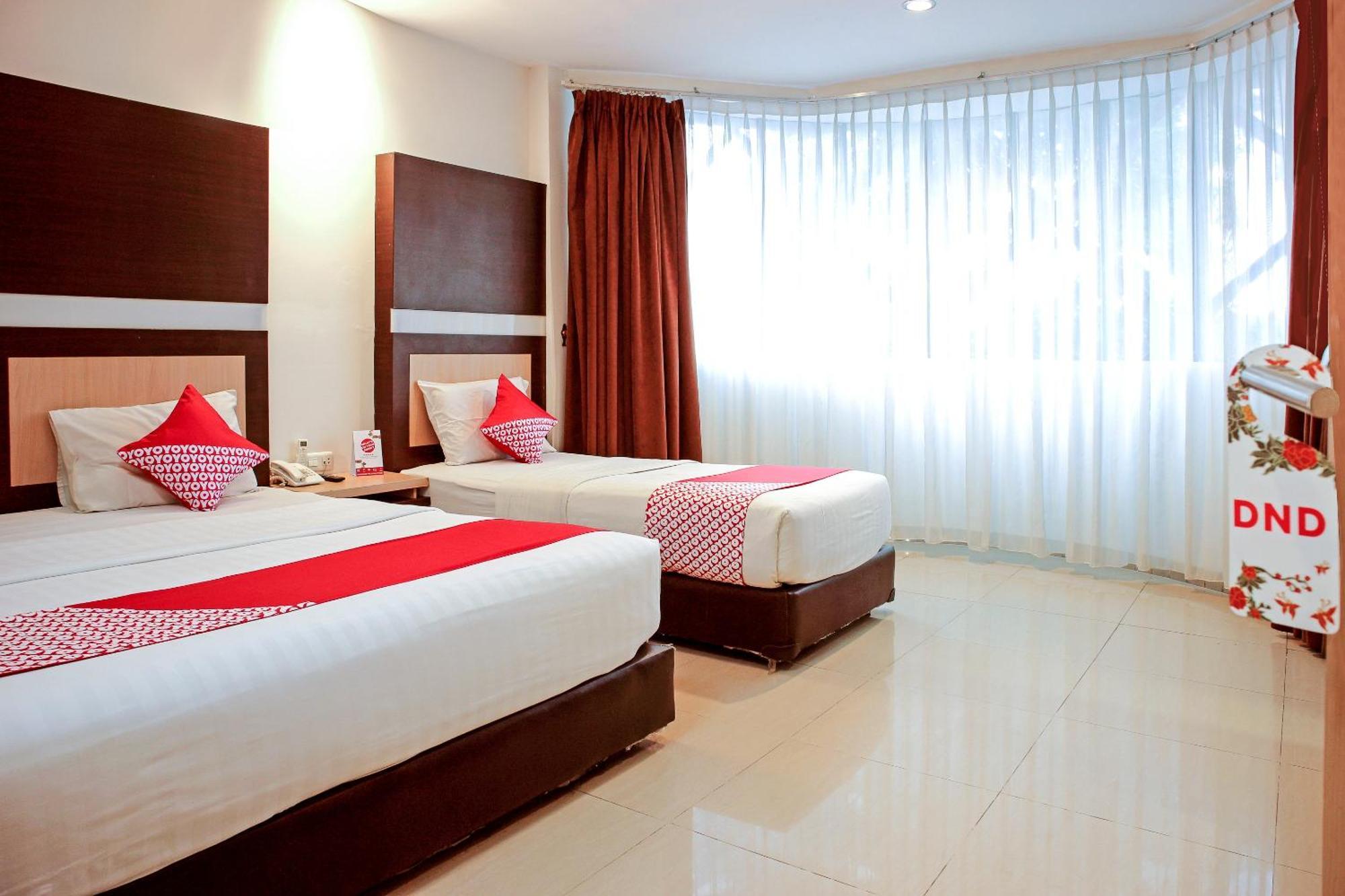 Oyo 1009 Hotel Bumi Malaya Medan Bagian luar foto